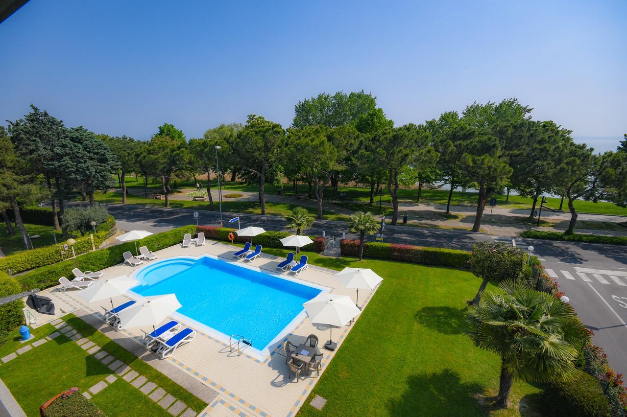 Hotel Suisse Sirmione Exterior photo